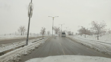 Elazığ Belediyesi'nden Kent Genelinde Karla Mücadele Çalışması
