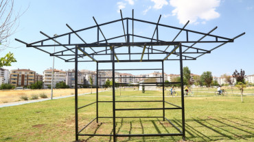 Zabıta Kaçak Büfeye Göz Yummadı