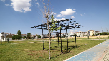 Zabıta Kaçak Büfeye Göz Yummadı