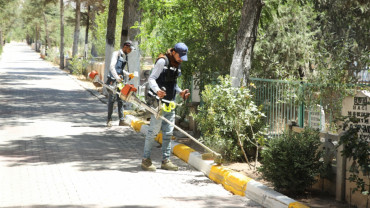 Mezarlık Alanları Bayrama Hazırlandı