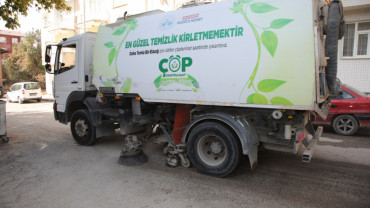 Üniversite Mahallesi'nde Kapsamlı Temizlik Çalışması