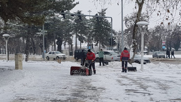 Elazığ Belediyesi Karla Mücadele Ekipleri Çalışmalarına Devam Ediyor