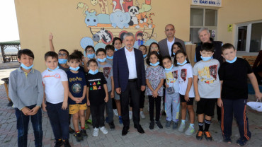 Minikler, 4 Ekim Dünya Hayvanları Koruma Günü'nde Can Dostlarımızı Unutmadı