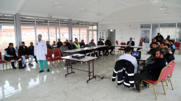 Elazığ Belediyesi 'Kuduz ve Hayvan Isırıklarında İlk Yardım' Konulu Seminer Düzenledi