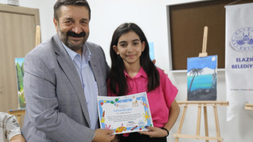 Elazığ Belediyesi Yaz Kurslarına Katılan Çocuklara Sertifikaları Verildi