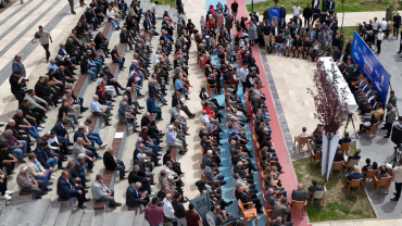 Başkan Şerifoğulları, Akpınar Mahallesi'nde Vatandaşların Sorularını Yanıtladı