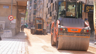 Elazığ Belediyesi, Yeni Mahalle'de Asfaltlama Çalışmalarını Sürdürüyor