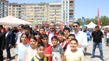 Geleneksel Oyunlar Tırı, Elazığ'da Çocuklarla Buluştu