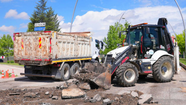 Fen İşleri Çalışıyor, Şehir İçi Trafik Konfor Kazanıyor