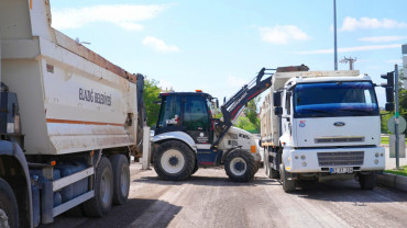 Fen İşleri Çalışıyor, Şehir İçi Trafik Konfor Kazanıyor