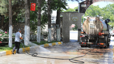 Elazığ Belediyesi'nden Yoğun Bayram Mesaisi