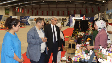 Elazığ Belediyesi'nin Kursiyerlerinden Yıl Sonu Sergisi
