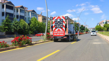 Asfaltlama, Yol Çizgi, Yaya Çizgisi ve İşaret Çalışmaları Devam Ediyor