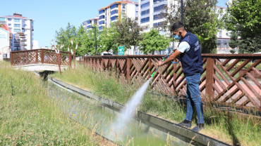 Elazığ Belediyesi'nden Kurban Bayramı Öncesinde Kent Genelinde İlaçlama Çalışması