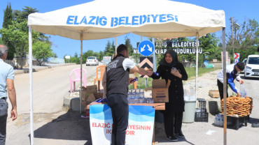 Başkan Şerifoğulları, Arife Günü Anlamlı Ziyaretler Gerçekleştirdi