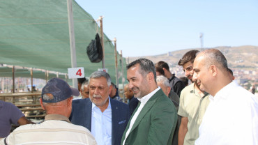 Başkan Şerifoğulları, Arife Günü Anlamlı Ziyaretler Gerçekleştirdi