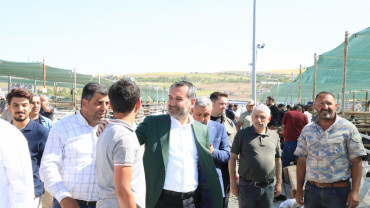 Başkan Şerifoğulları, Arife Günü Anlamlı Ziyaretler Gerçekleştirdi