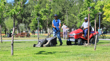 Elazığ Belediyesi'nden Millet Bahçesi'nde Kapsamlı Düzenleme Çalışması