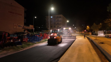 Gündoğdu Sokak'ta Asfalt Yenileniyor