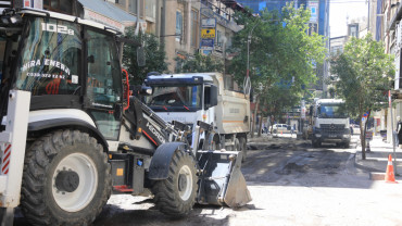 Şehit İlhanlar Caddesi'nde Çalışmalar Başladı