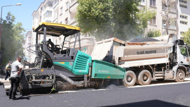 Başkan Şerifoğulları, Şehit İlhanlar Caddesi'nde İncelemelerde Bulundu
