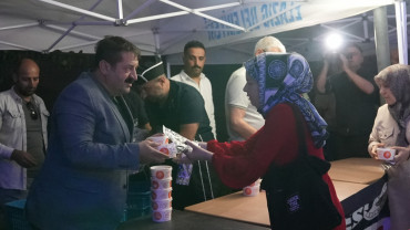 Elazığ Belediyesi'nden Aşure İkramı