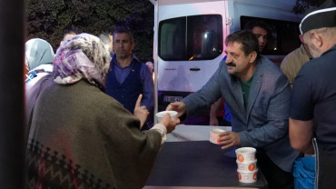 Elazığ Belediyesi'nden Aşure İkramı