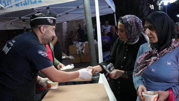 Elazığ Belediyesi'nden Aşure İkramı