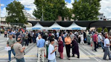 Elazığ Belediyesi'nden Aşure İkramı