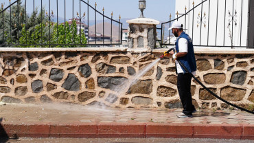 Elazığ Belediyesi, Çaydaçıra Mahallesi'nde Kapsamlı Temizlik Çalışması Gerçekleştirdi