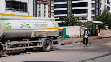 Elazığ Belediyesi, Çaydaçıra Mahallesi'nde Kapsamlı Temizlik Çalışması Gerçekleştirdi