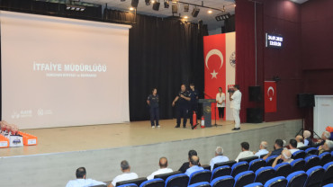 Elazığ Belediyesi'nden Muhtarlara İlk Yardım Seti ve Yangın Söndürme Tüpü