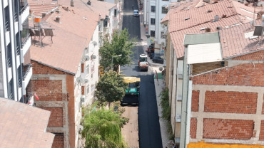 Elazığ Belediyesi, Yol Yenileme Çalışmalarını Sürdürüyor
