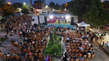 Elazığ Belediyesi Gezici Tiyatro Şenliği Her Yerde