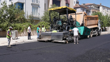 Elazığ'da Asfalt Seferberliği Sürüyor
