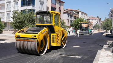 Elazığ'da Asfalt Seferberliği Sürüyor