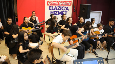 Elazığ Belediyesi Yaz Müzik Kursu Finalinde Sertifika Heyecanı