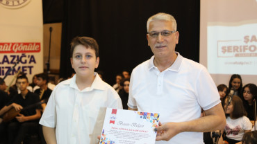 Elazığ Belediyesi Yaz Müzik Kursu Finalinde Sertifika Heyecanı