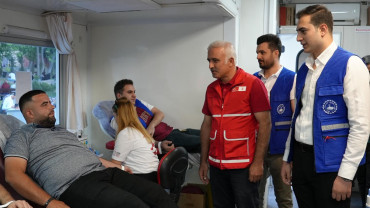 Elazığ Belediyesi Gençlik Meclisi Tarafından Kan Bağışı Desteği