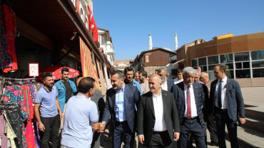Vali Hatipoğlu ve Başkan Şerifoğulları, Esnaflarla Bir Araya Geldi