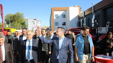 Elazığ Belediyesi Tarım Fuarı Törenle Açıldı