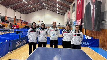 Elazığ Belediyespor Masa Tenisi Kadın Takımı'na Süper Lig'de Rakip Dayanmıyor!