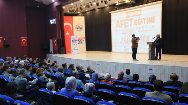 Eğitimleri Başarı ile Tamamlayan ELBAK'a Belgeleri Takdim Edildi