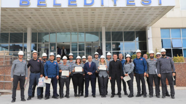 Eğitimleri Başarı ile Tamamlayan ELBAK'a Belgeleri Takdim Edildi