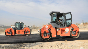 Elazığ Belediyesi'nin Yürüttüğü Yol Yenileme Çalışmaları Devam Ediyor