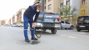 Elazığ Belediyesi, Kent Genelinde İlaçlama Çalışmalarını Sürdürüyor