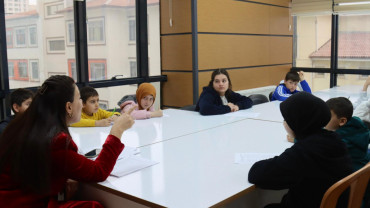 Elazığ Belediyesi'nin Düzenlediği 'Pozitif Nesil Gurup Terapileri' Başladı