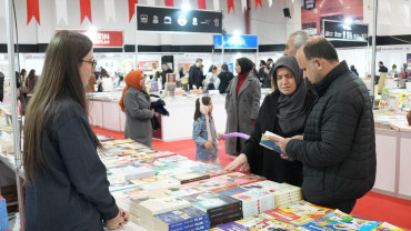 ELAZIĞ BELEDİYESİ KİTAP FUARI KAPILARINI AÇTI
