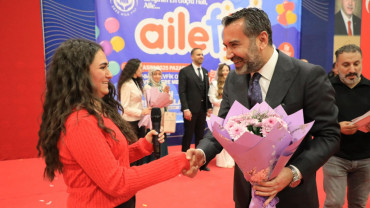 Başkan Şerifoğulları, AileFest'te Ailelerle Buluştu Genç Çiftin Nikahını Kıydı