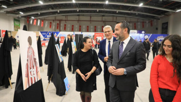 Başkan Şerifoğulları, AileFest'te Ailelerle Buluştu Genç Çiftin Nikahını Kıydı